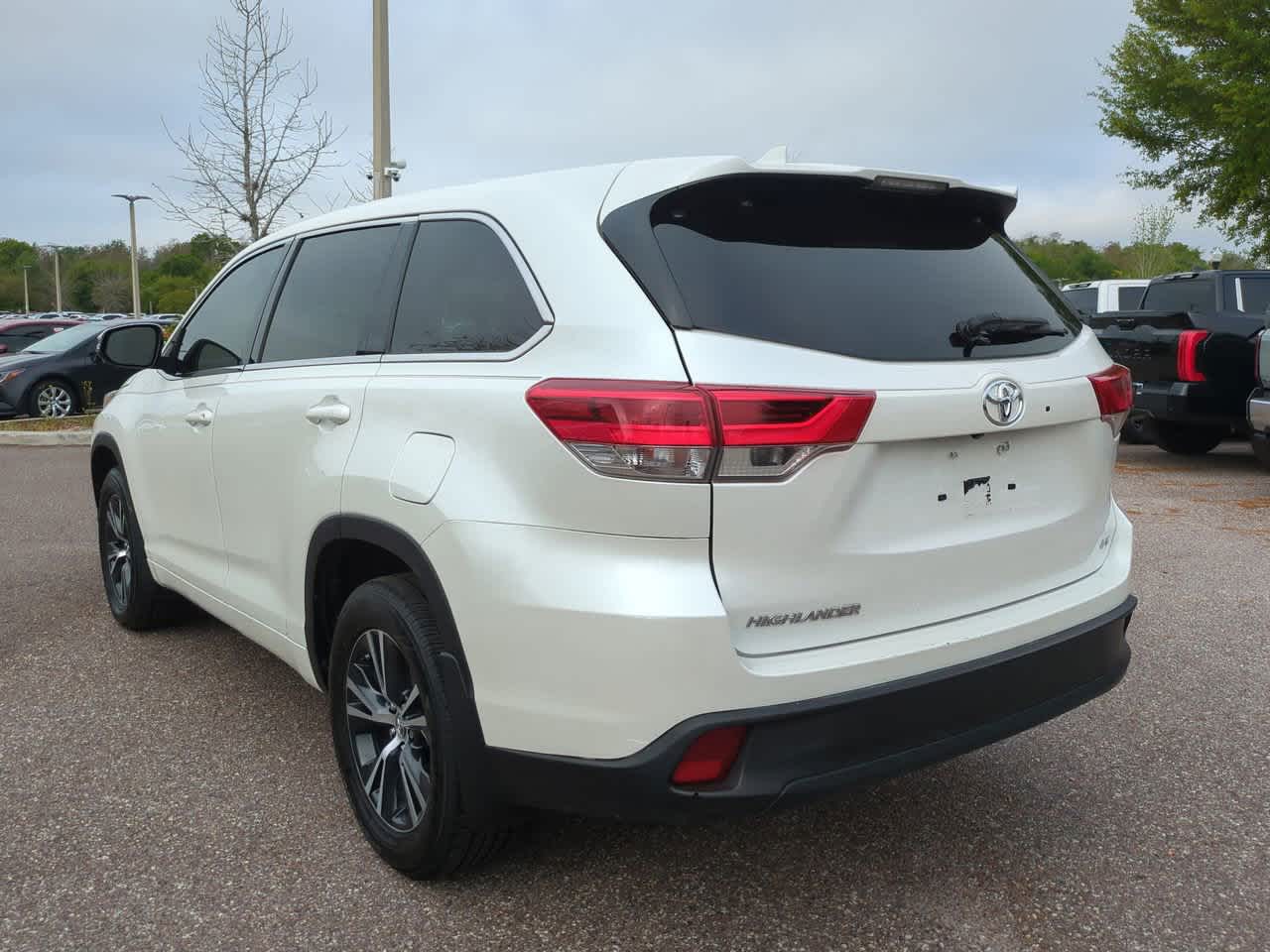 Thumbnail: 2018 Toyota Highlander - 4
