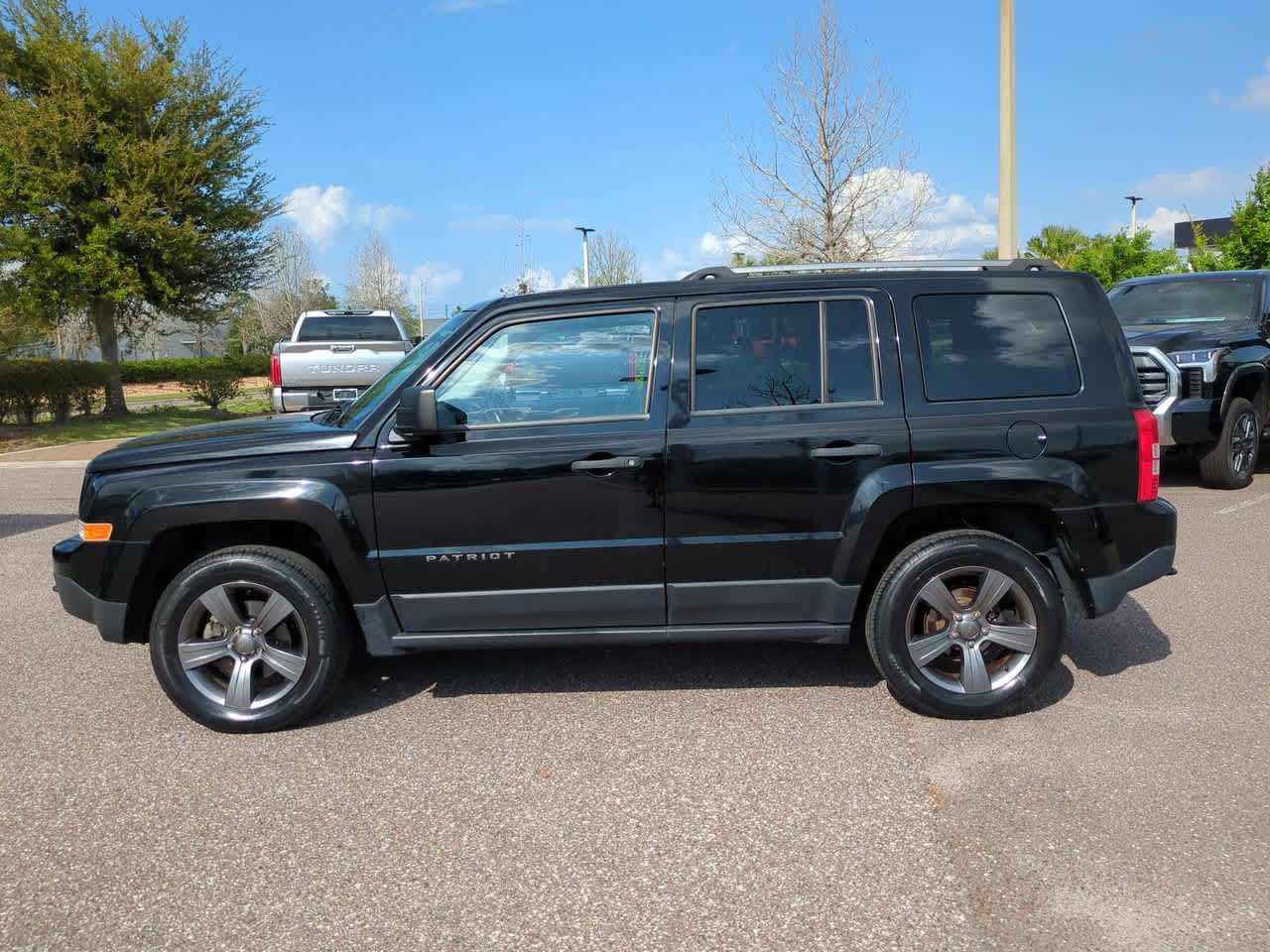 Thumbnail: 2017 Jeep Patriot - 3