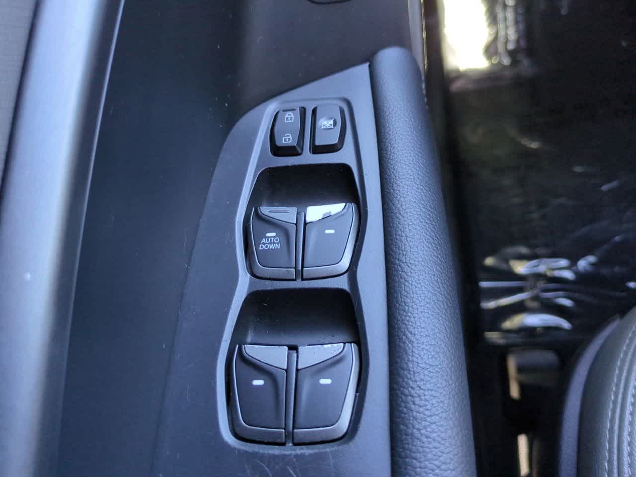 Thumbnail: 2018 Hyundai Santa Fe - 21