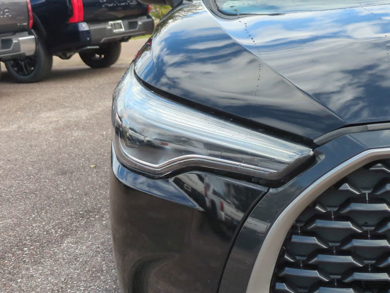 Thumbnail: 2022 Toyota Corolla Cross - 10