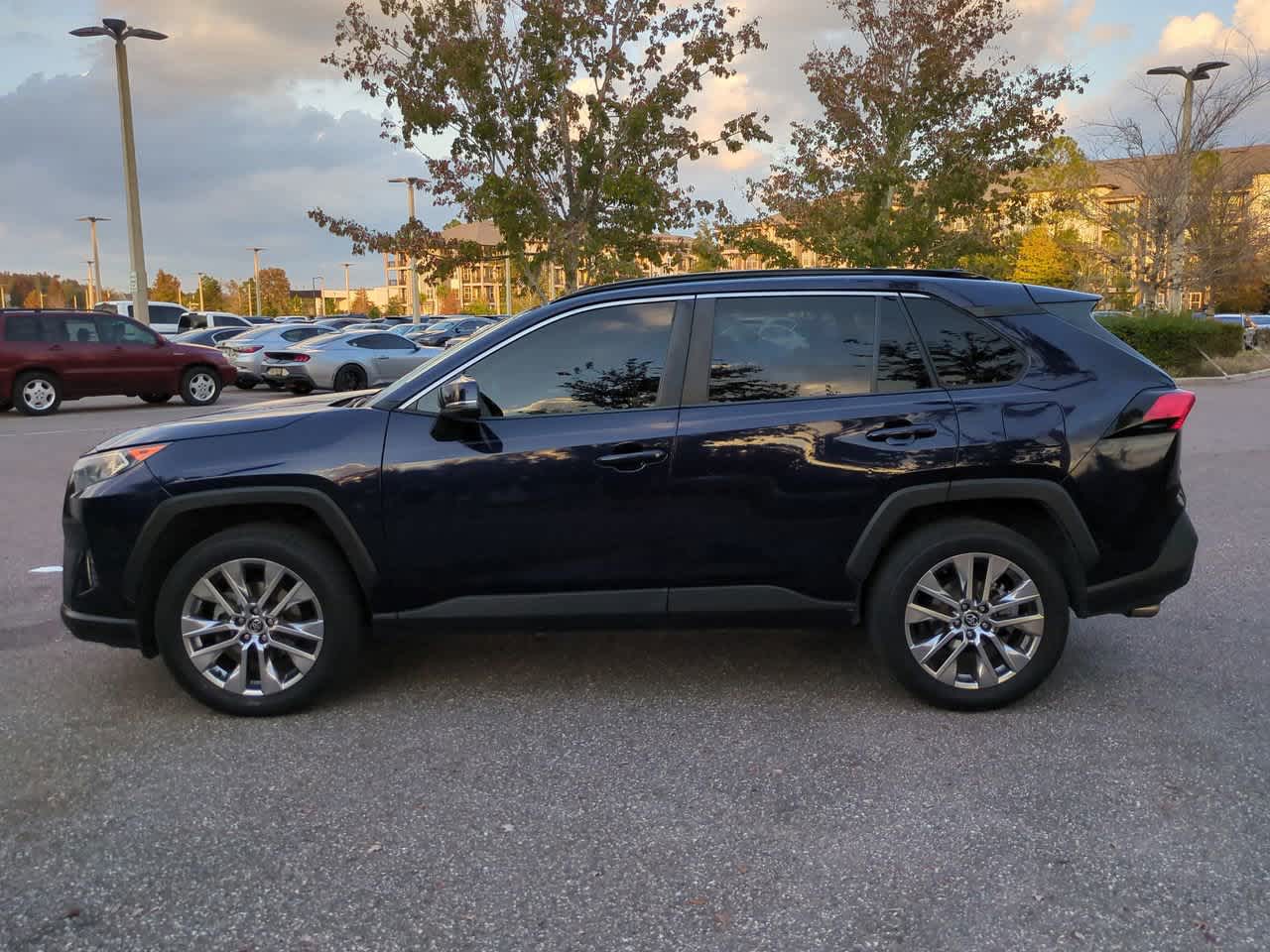 Thumbnail: 2020 Toyota RAV4 - 3