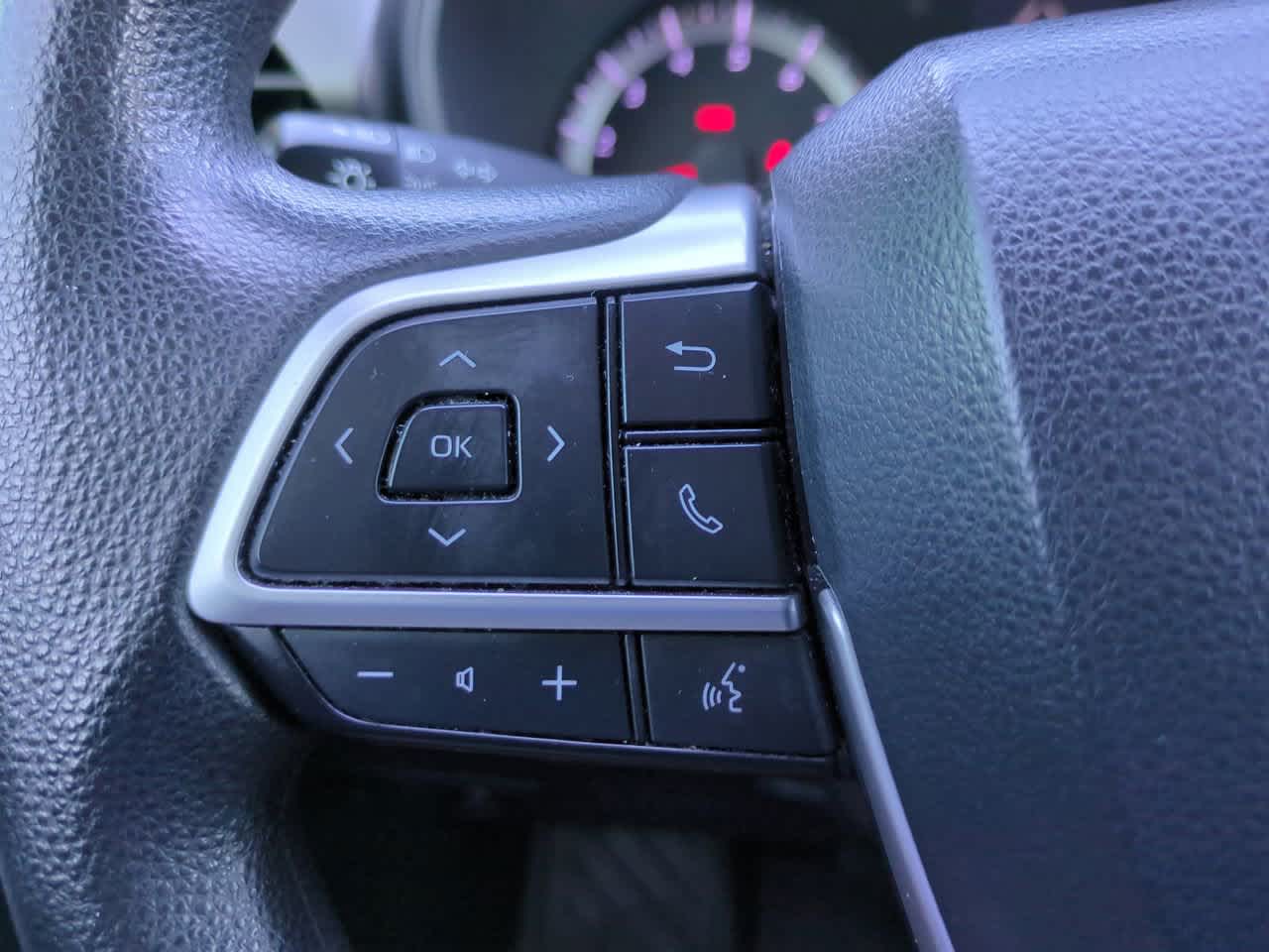 Thumbnail: 2022 Toyota Highlander - 23