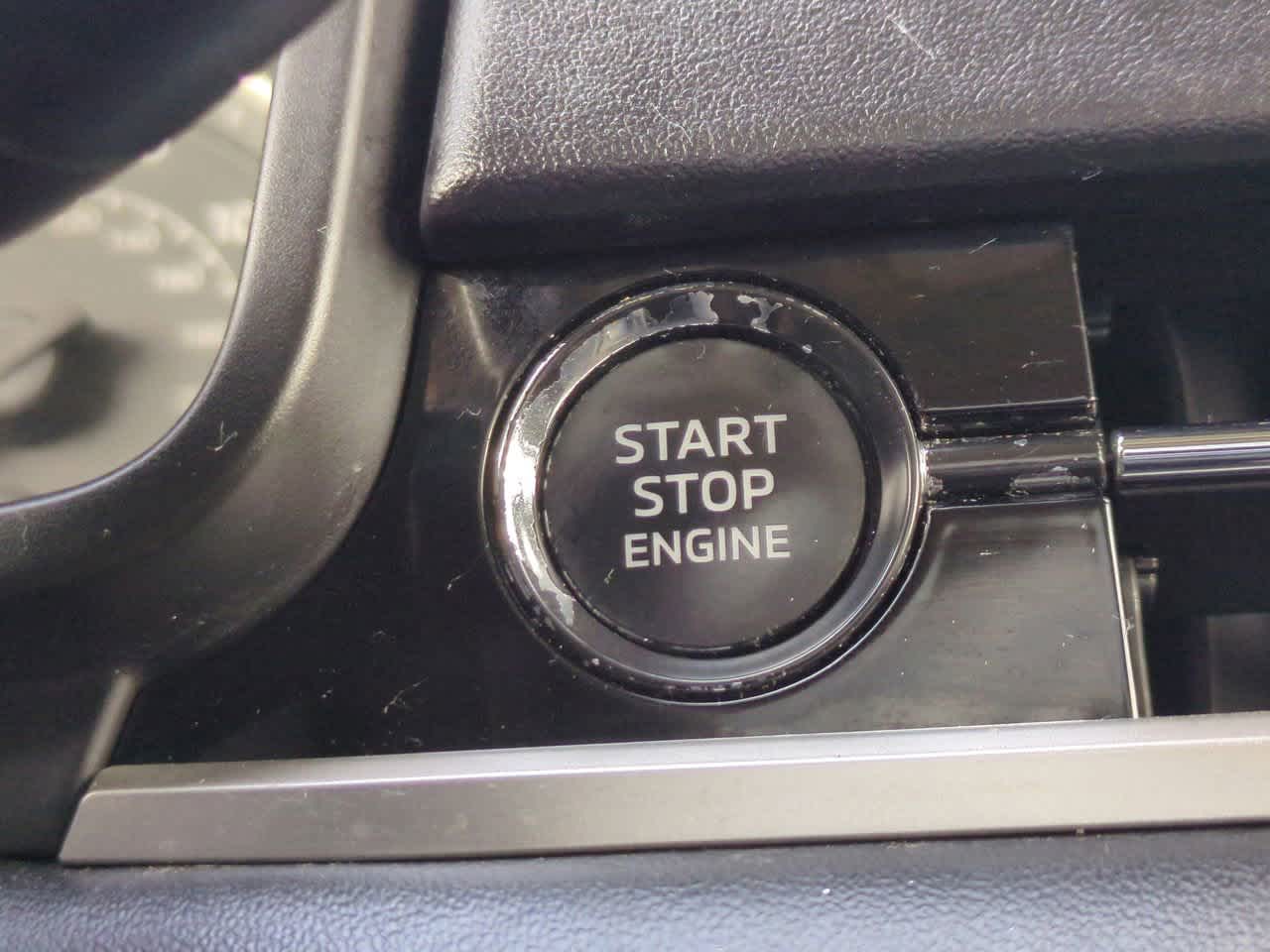 Thumbnail: 2022 Mitsubishi Outlander - 25