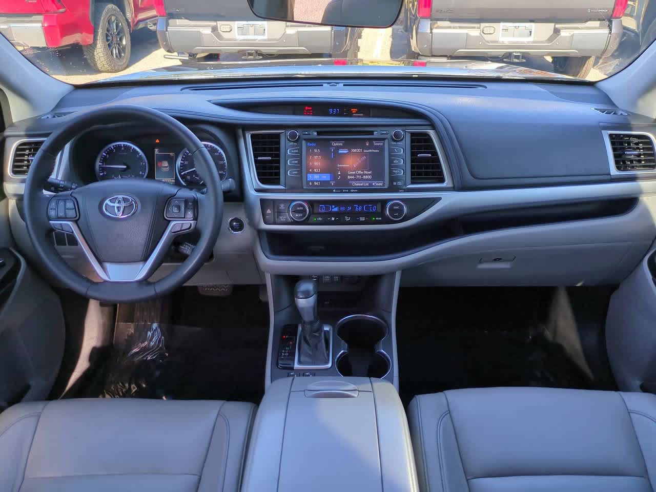 Thumbnail: 2018 Toyota Highlander - 15