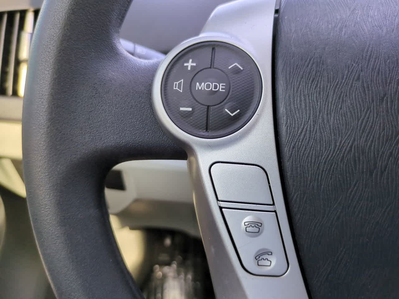 Thumbnail: 2015 Toyota Prius - 21