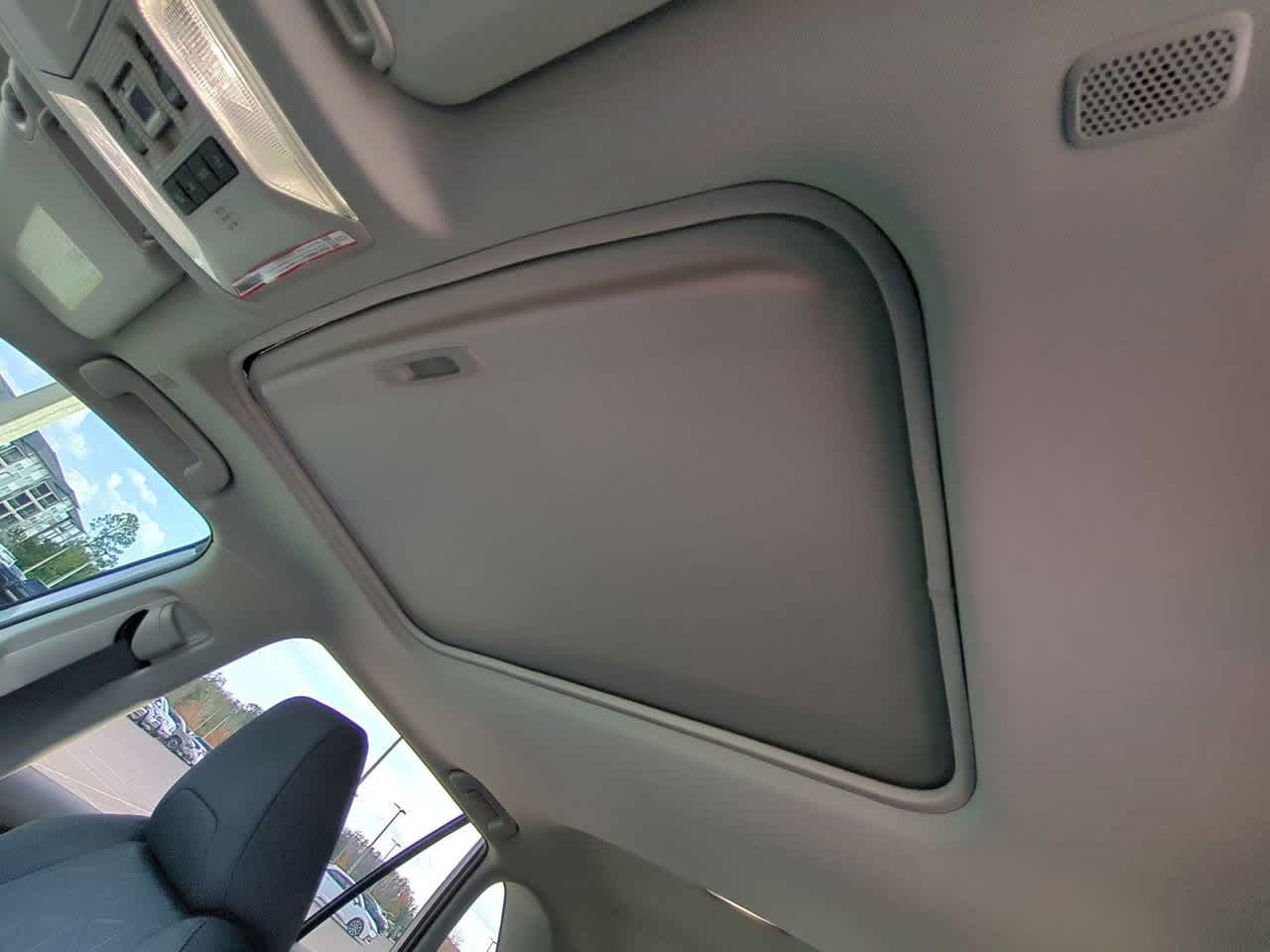 Thumbnail: 2025 Toyota RAV4 - 19