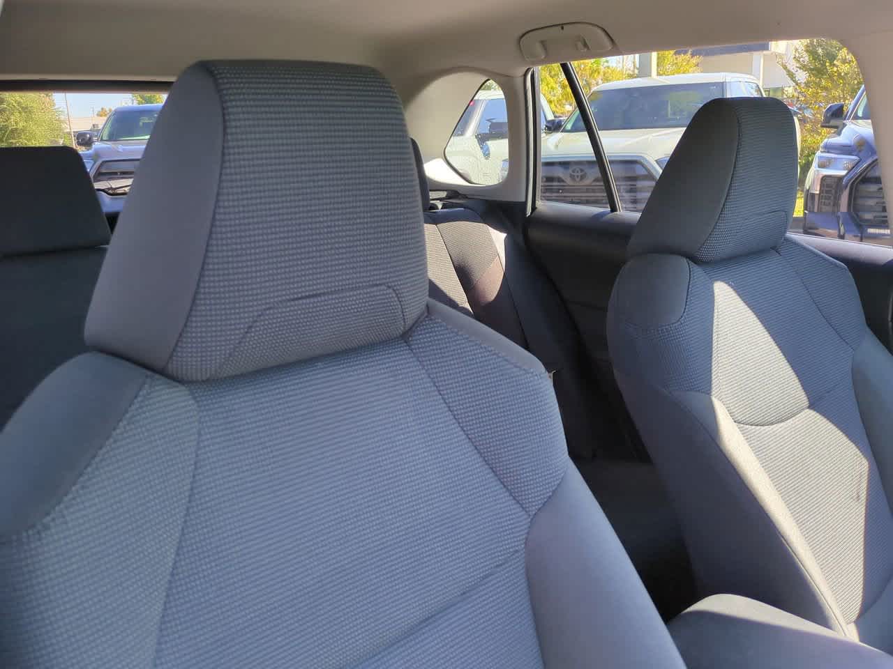 Thumbnail: 2022 Toyota RAV4 - 7