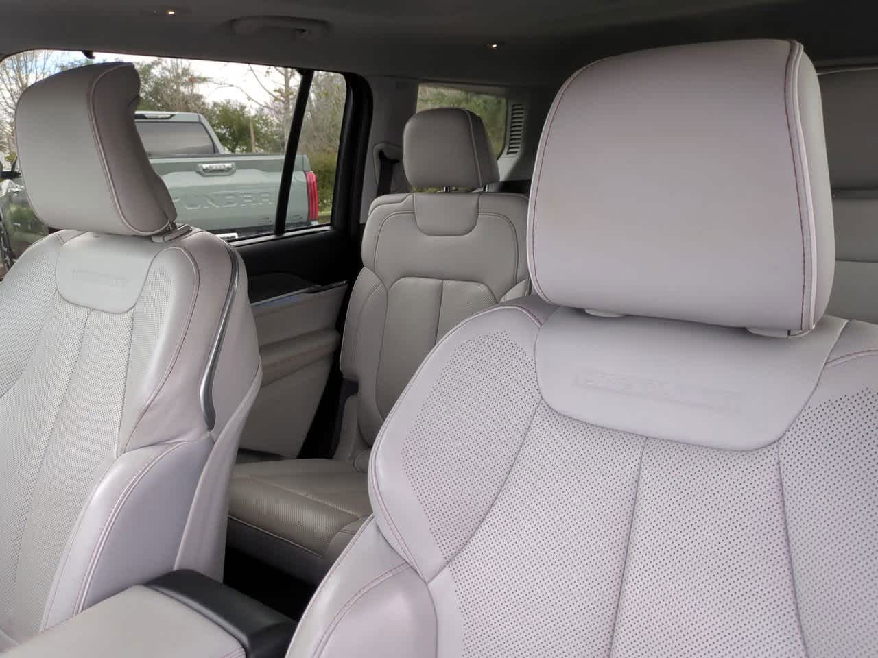 Thumbnail: 2021 Jeep Grand Cherokee L - 8