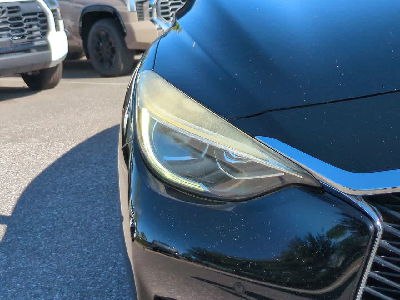 Thumbnail: 2017 INFINITI QX30 - 10