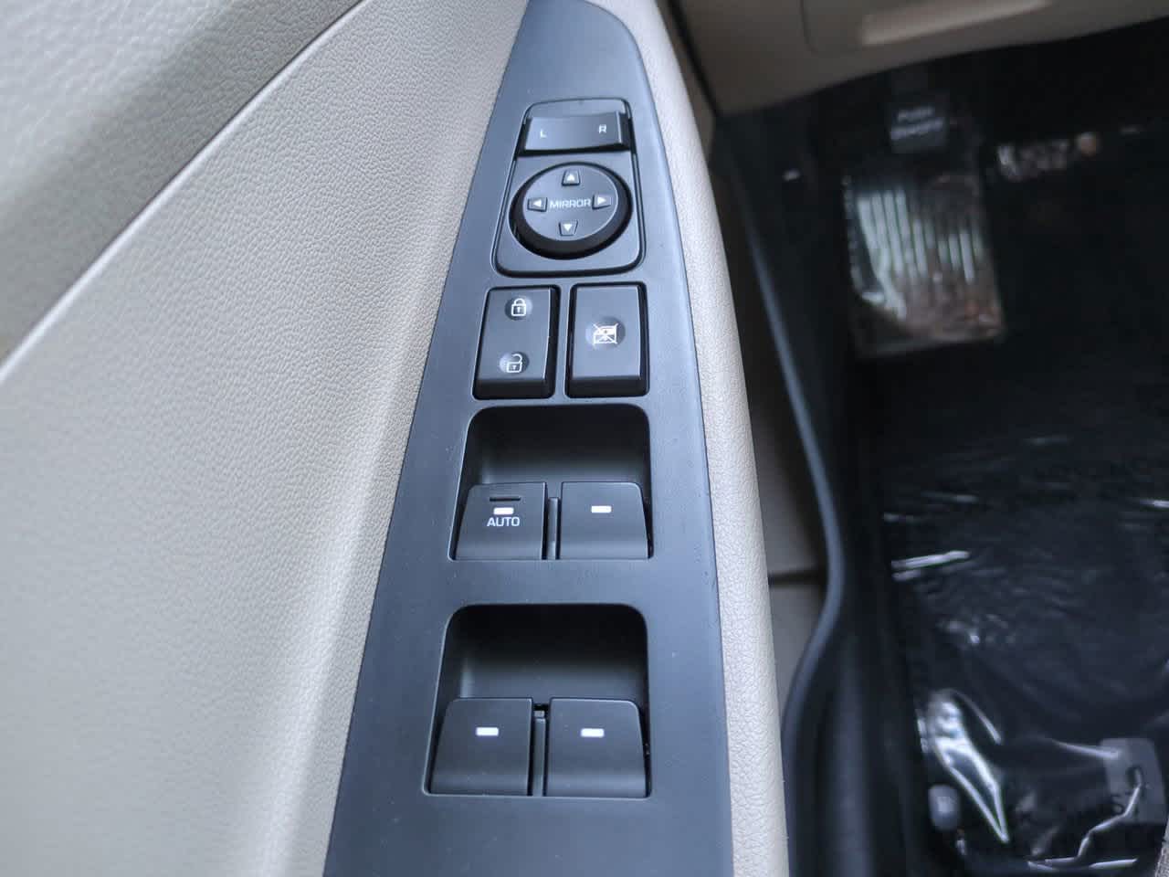 Thumbnail: 2017 Hyundai Tucson - 21