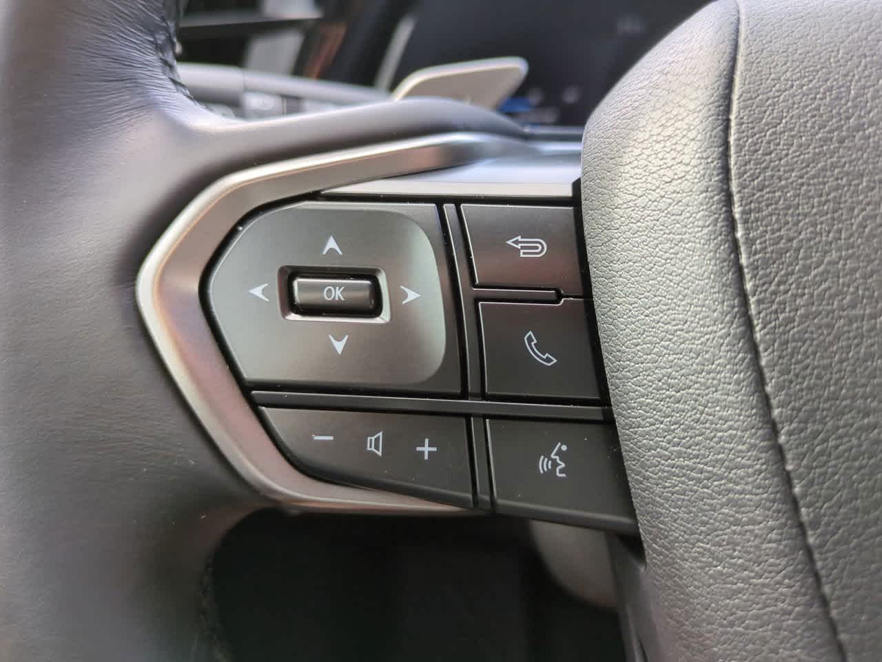 Thumbnail: 2025 Lexus RX - 24