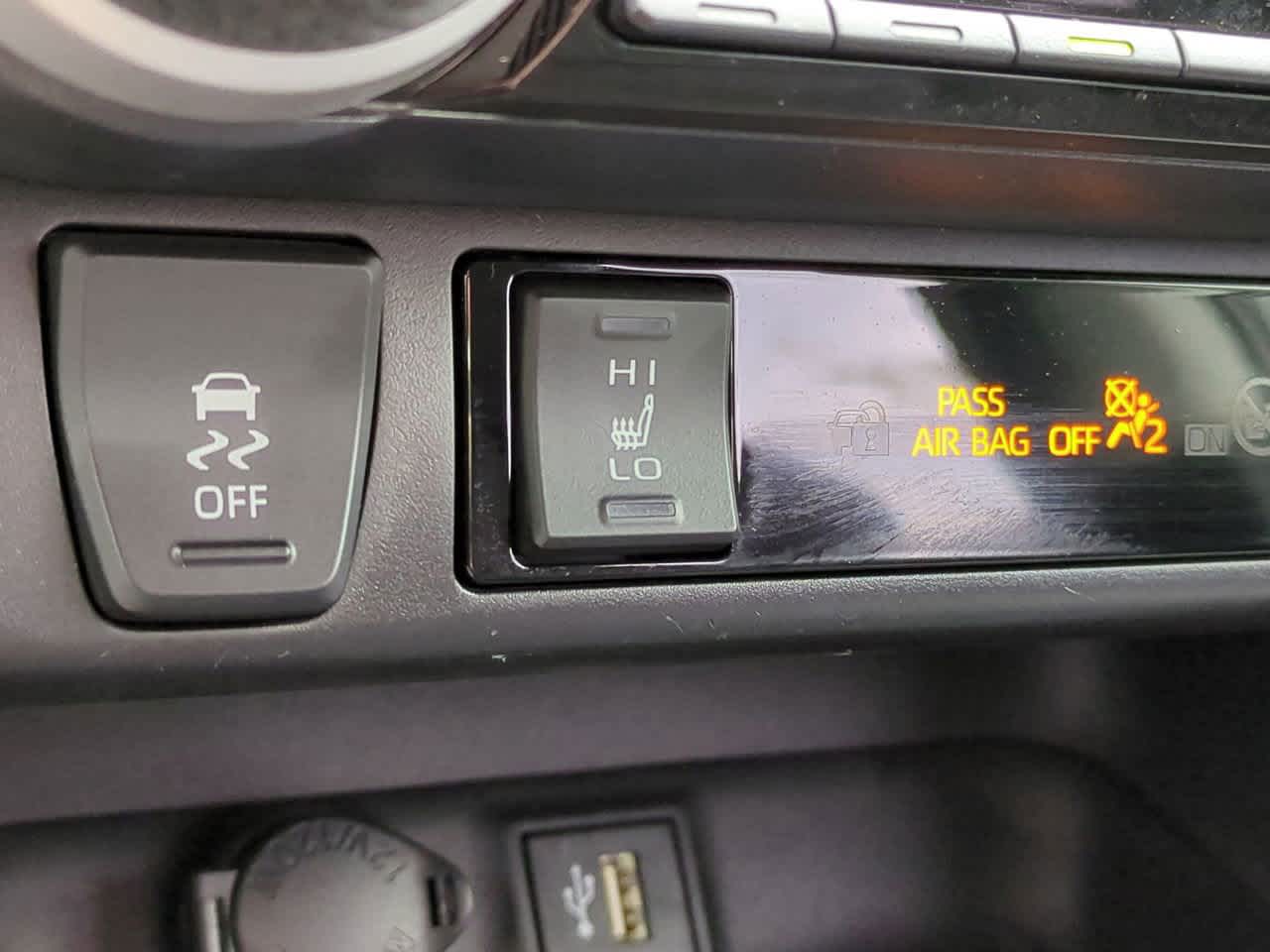 2023 Toyota RAV4 XLE 22