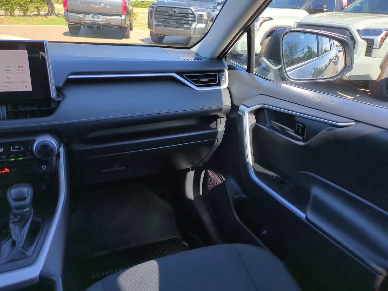 Thumbnail: 2025 Toyota RAV4 - 16