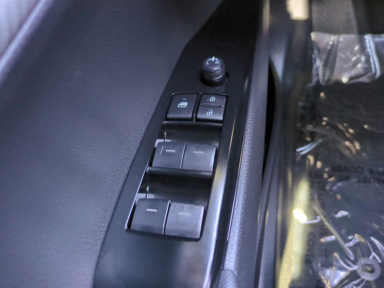 Thumbnail: 2025 Toyota Camry - 21