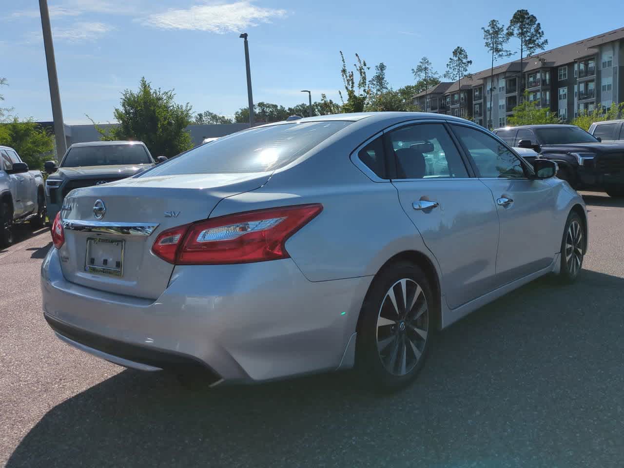 Thumbnail: 2016 Nissan Altima - 6