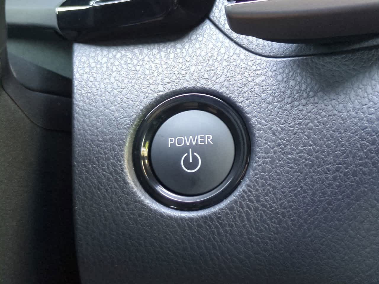 Thumbnail: 2025 Toyota Camry - 25