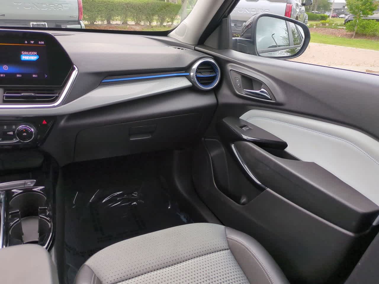 Thumbnail: 2025 Chevrolet Trax - 16