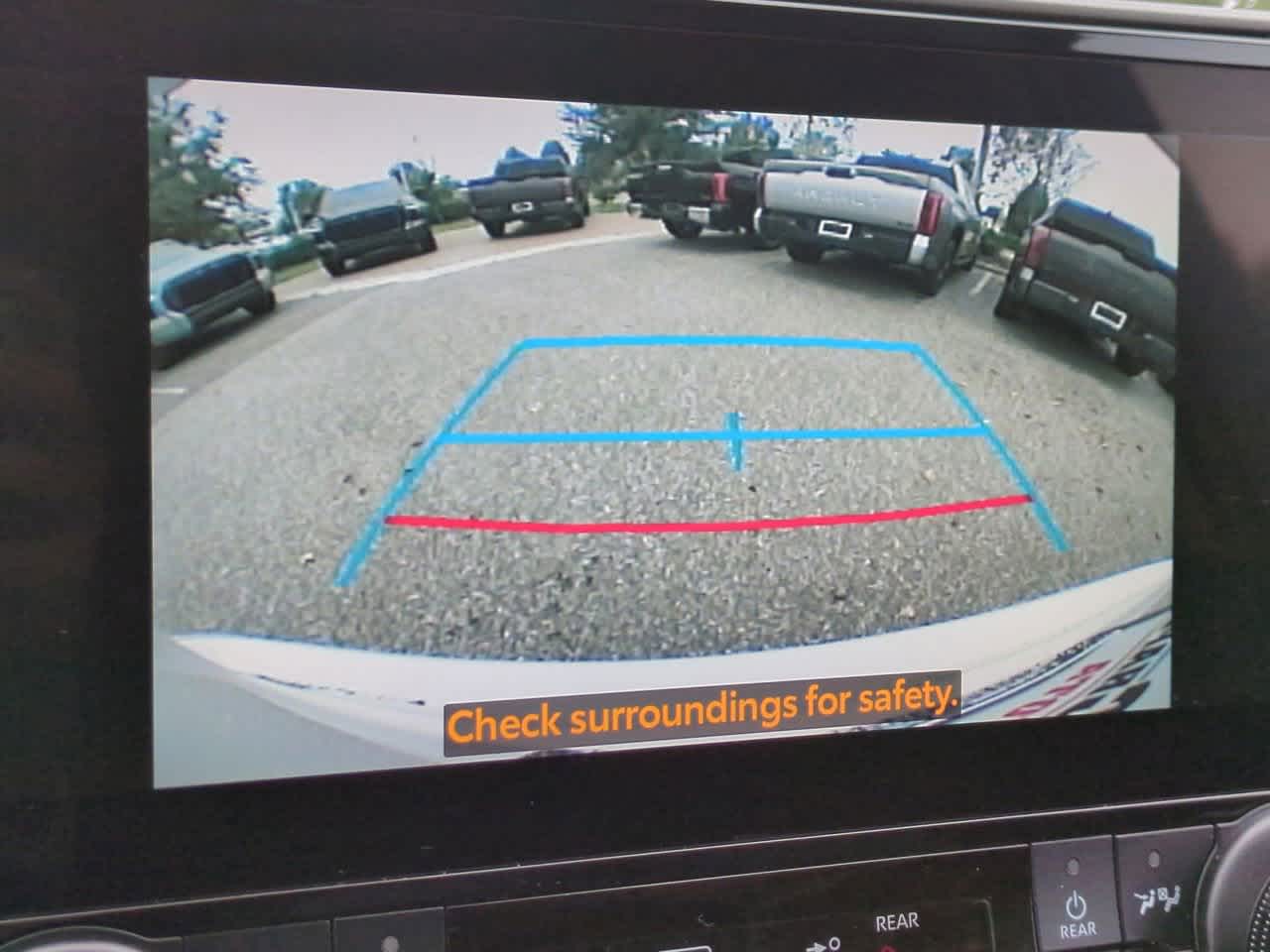 Thumbnail: 2023 Toyota Highlander - 21