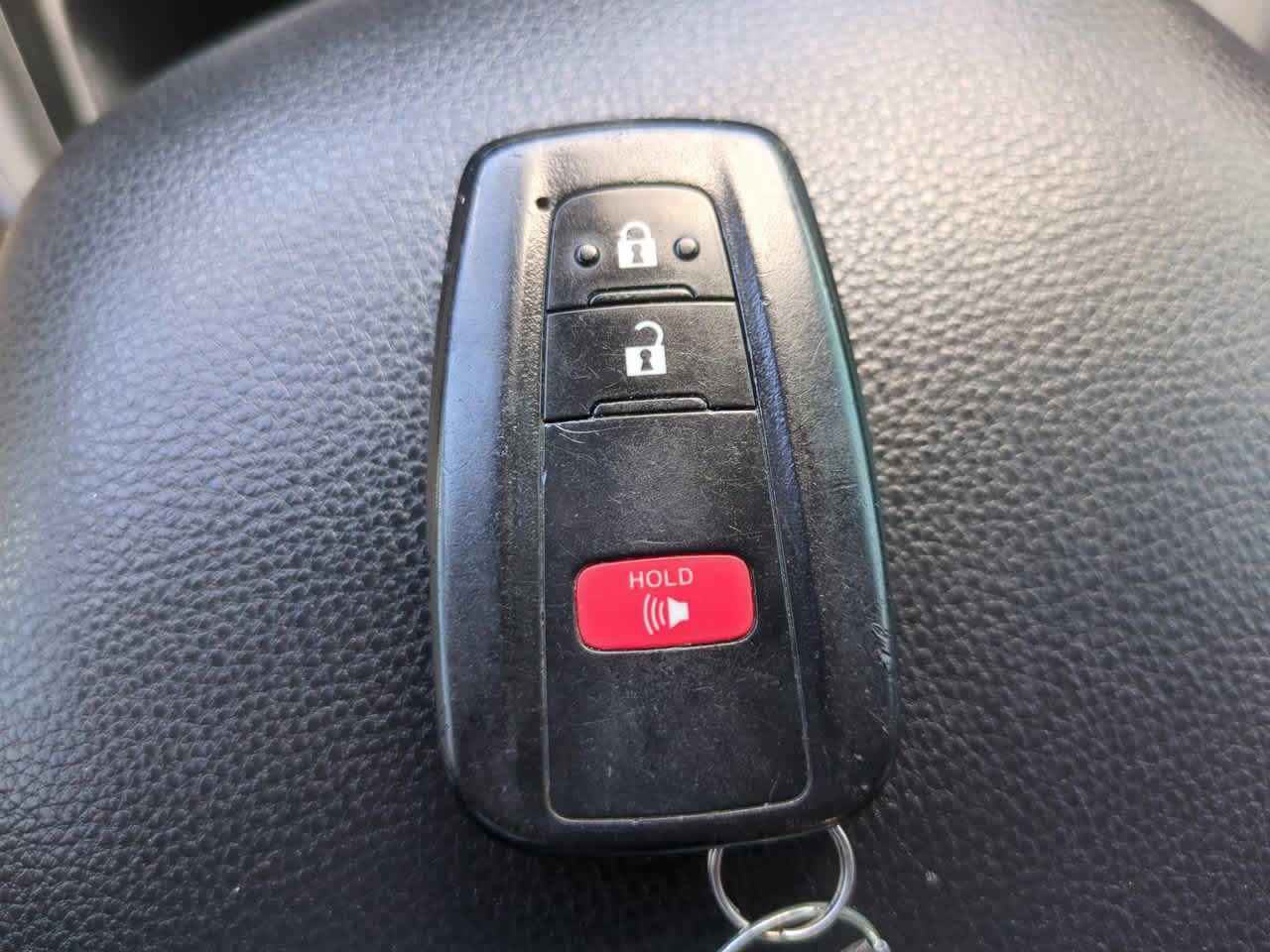 Thumbnail: 2019 Toyota RAV4 - 27