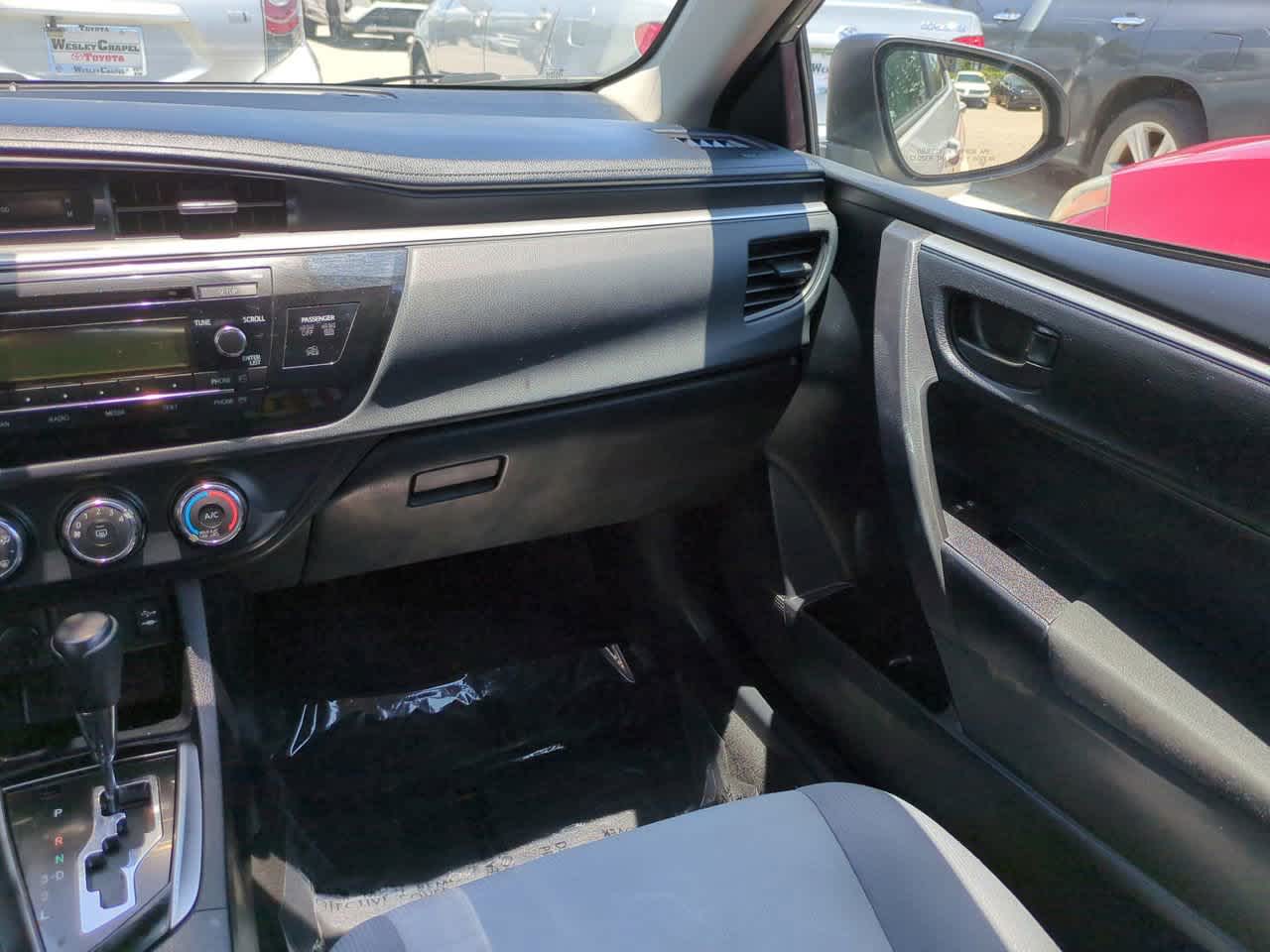Thumbnail: 2014 Toyota Corolla - 16