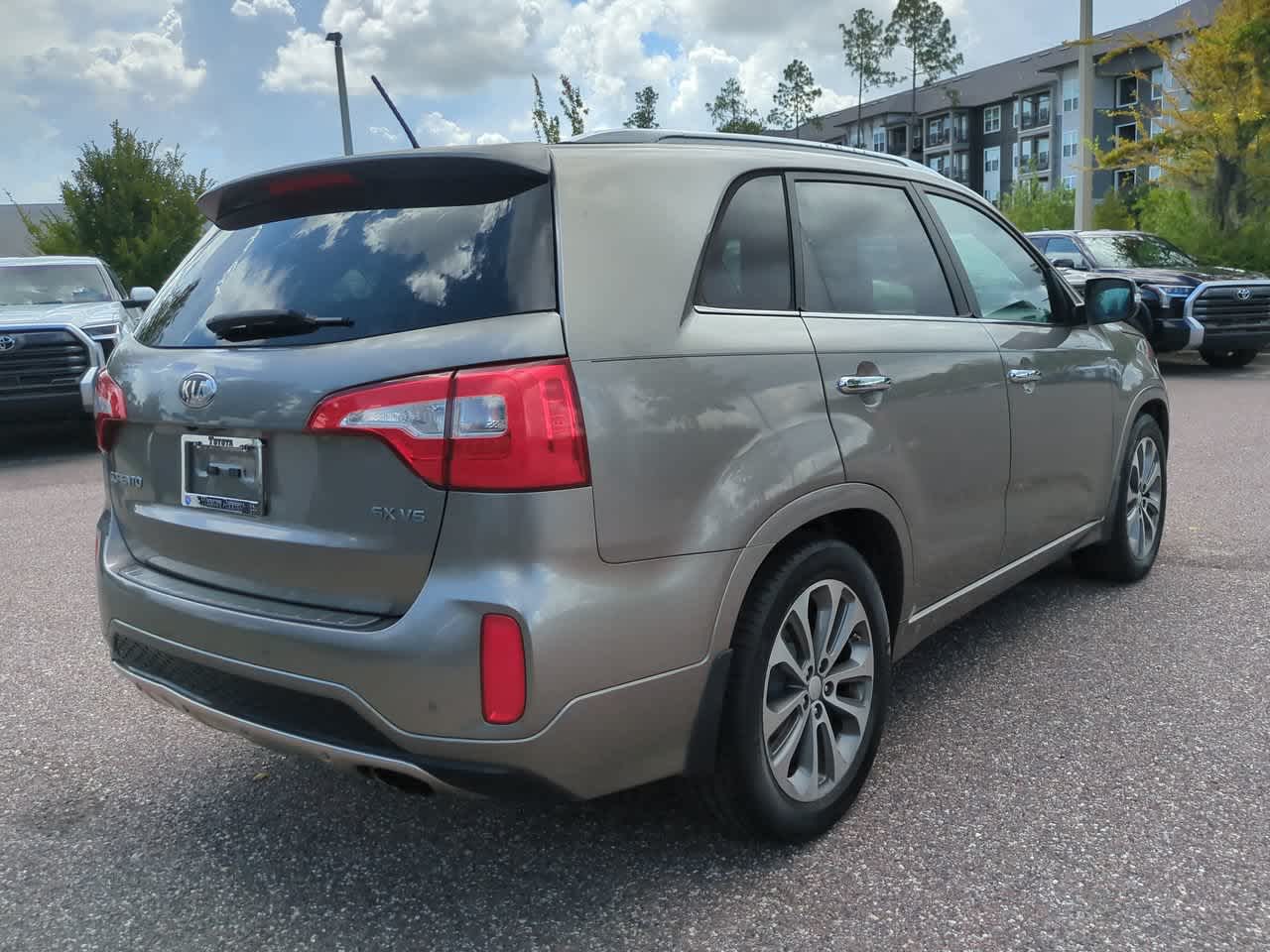 Thumbnail: 2015 Kia Sorento - 6