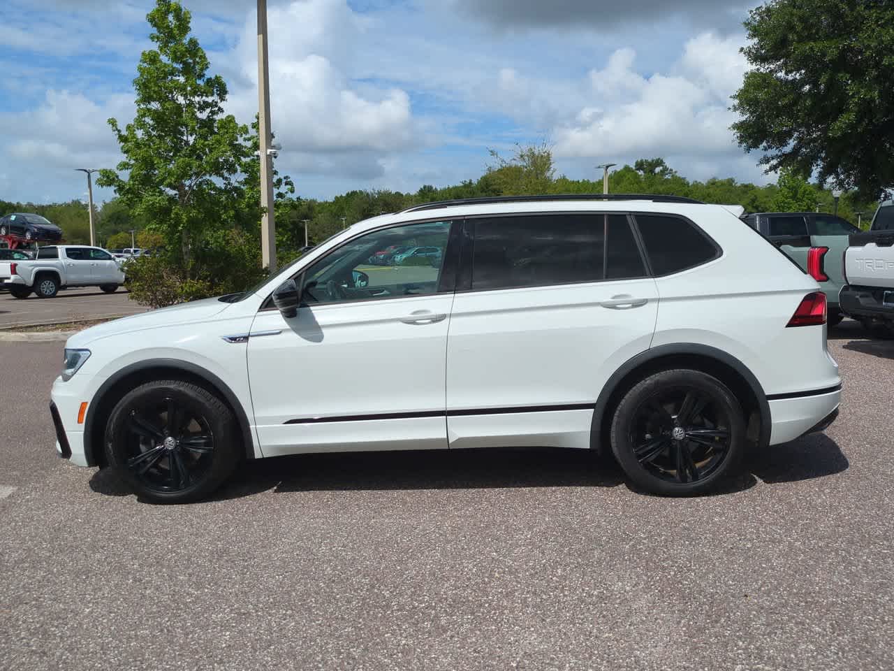 Thumbnail: 2019 Volkswagen Tiguan - 3