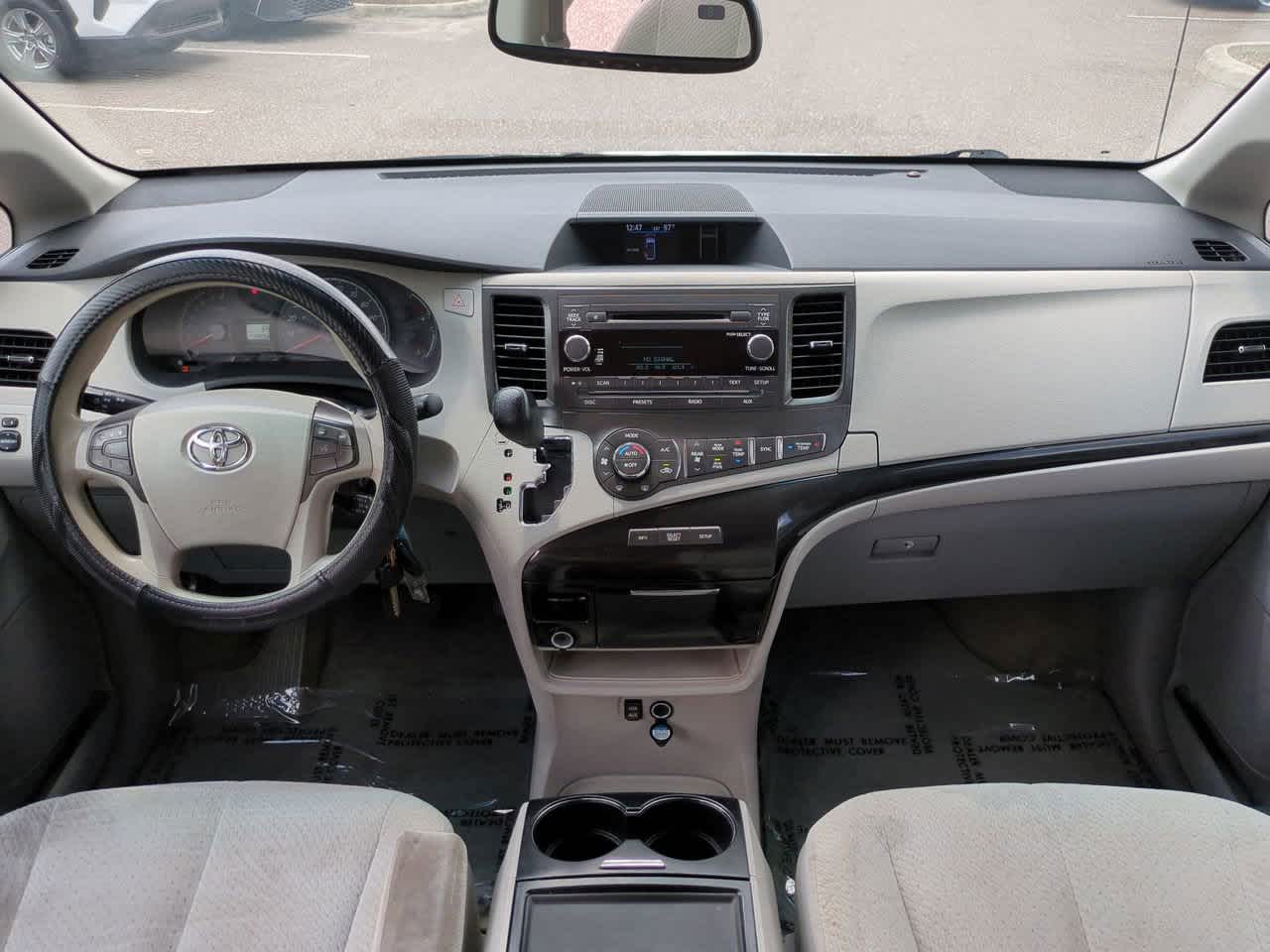 Thumbnail: 2013 Toyota Sienna - 15