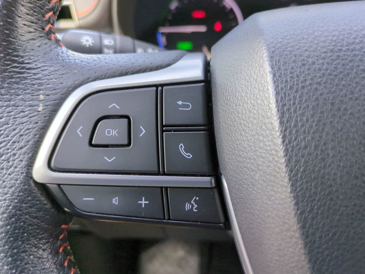 Thumbnail: 2021 Toyota Sienna - 26