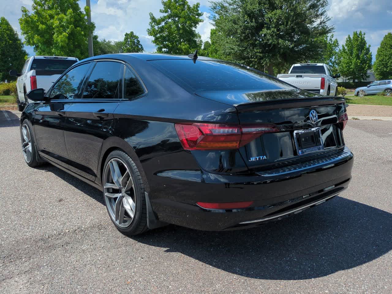 Thumbnail: 2019 Volkswagen Jetta - 4