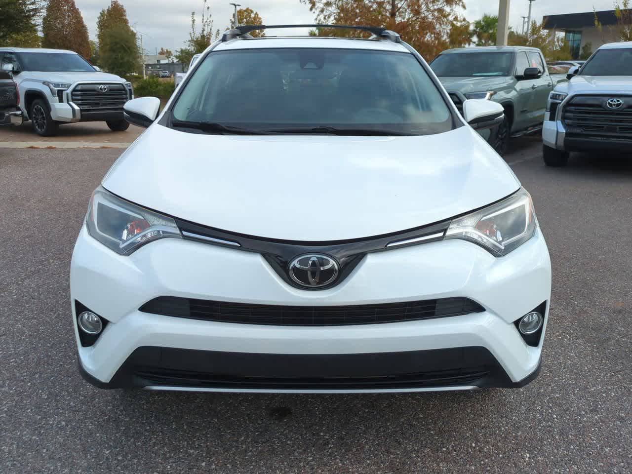 Thumbnail: 2018 Toyota RAV4 - 9