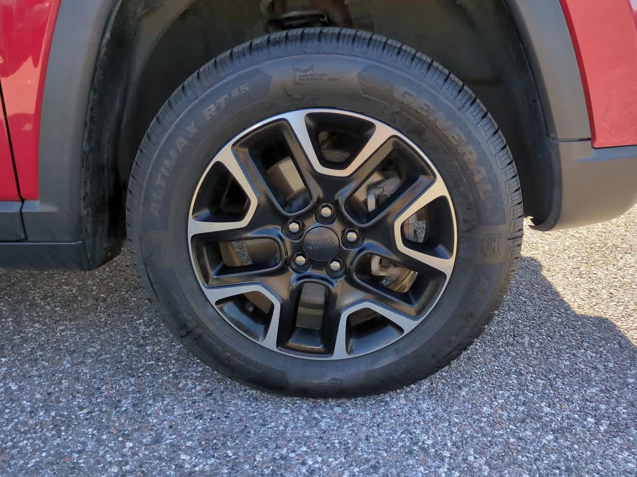 Thumbnail: 2020 Jeep Compass - 11