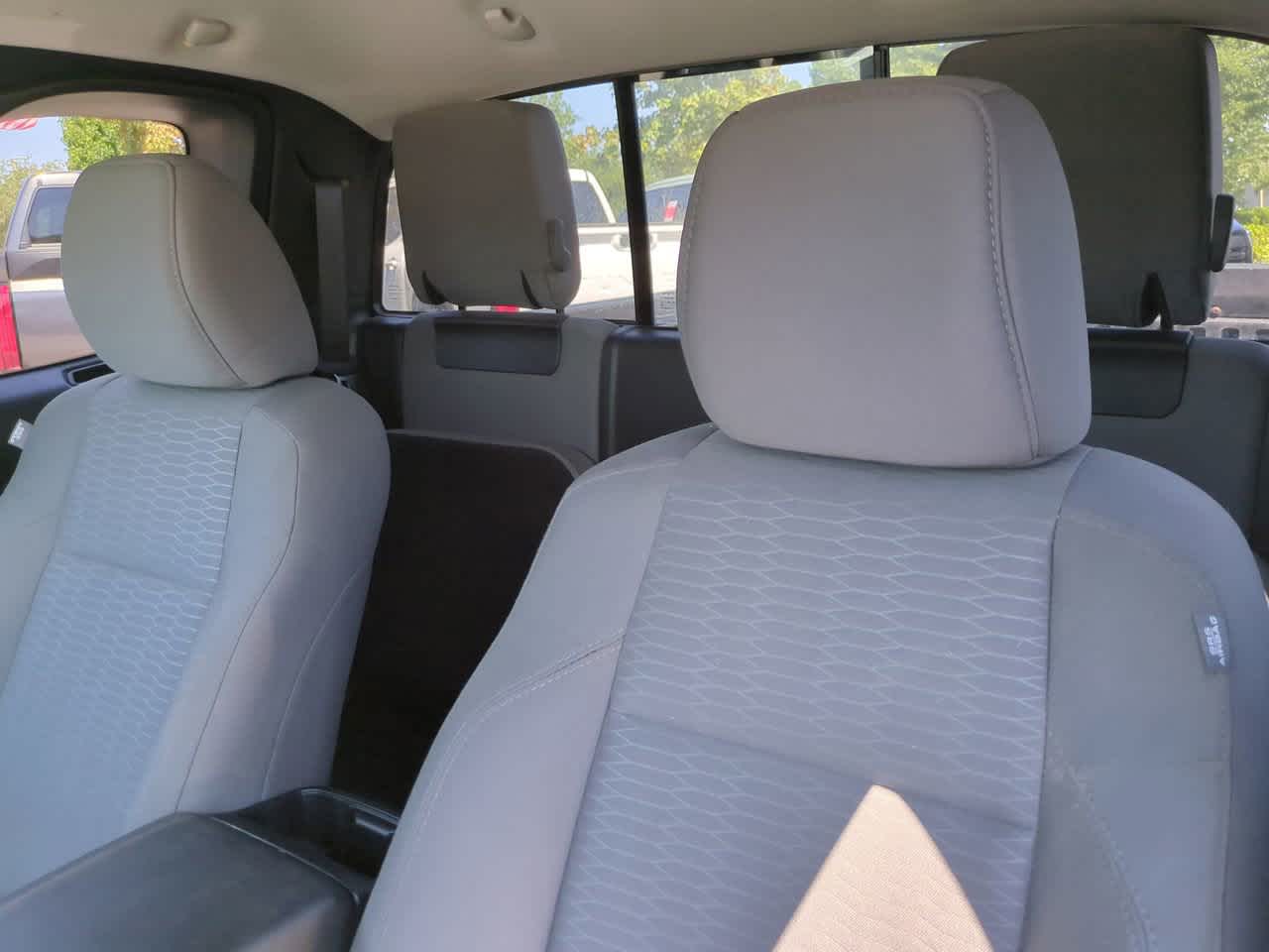 Thumbnail: 2016 Toyota Tacoma - 8