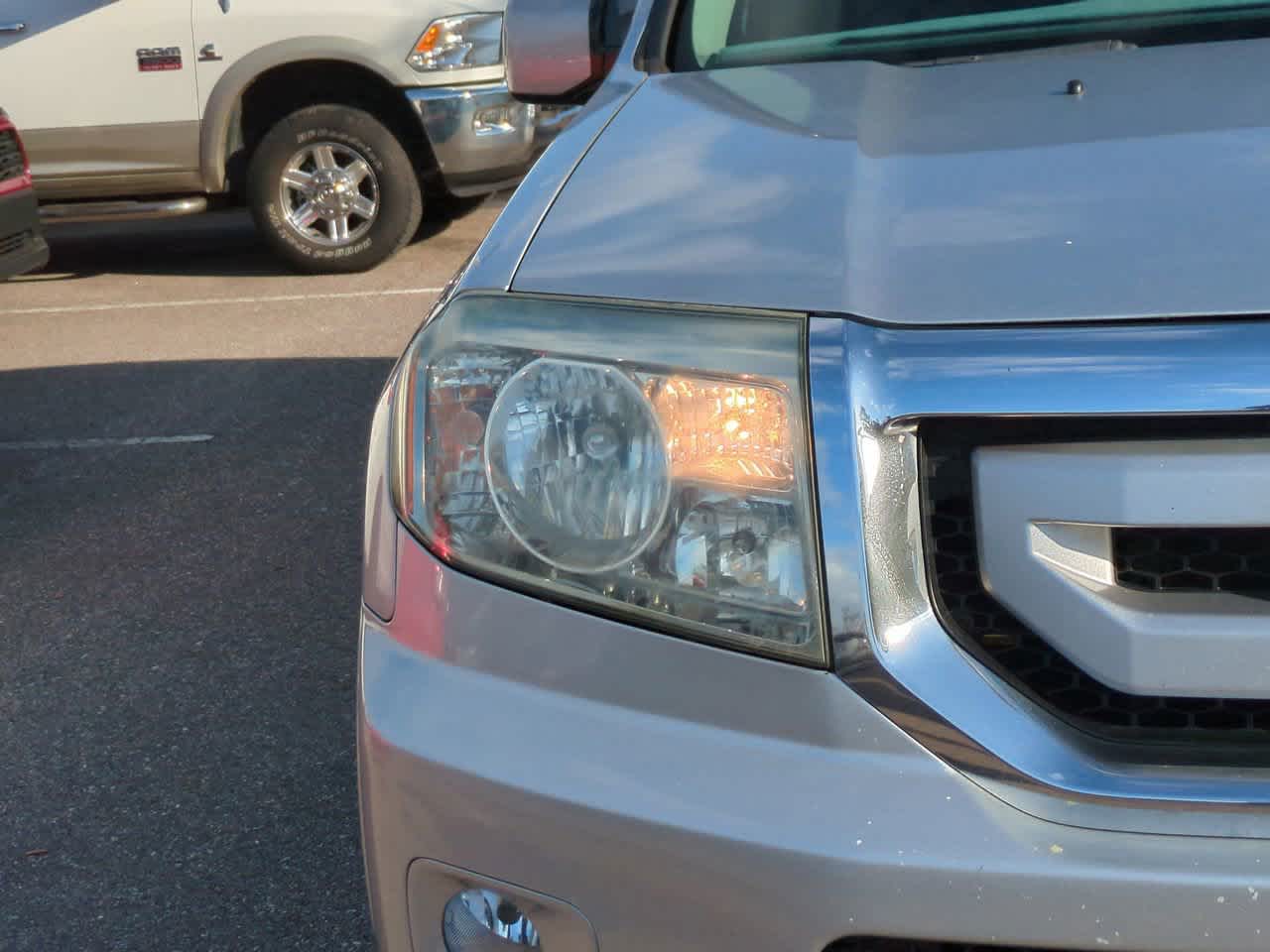 Thumbnail: 2011 Honda Pilot - 10