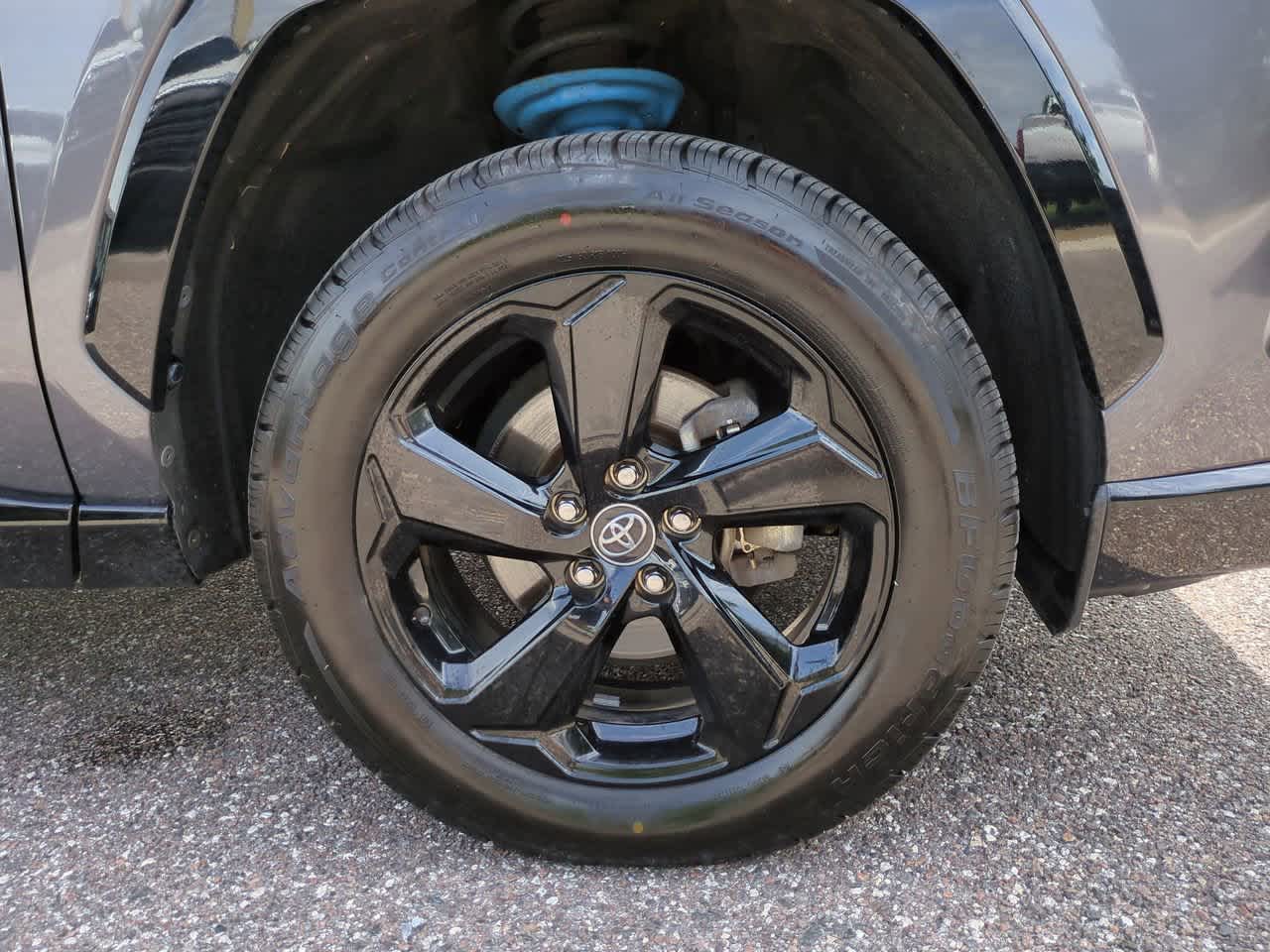 Thumbnail: 2020 Toyota RAV4 - 11