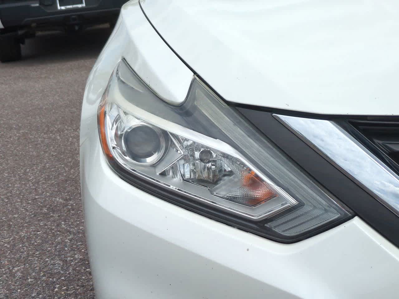 Thumbnail: 2016 Nissan Altima - 10