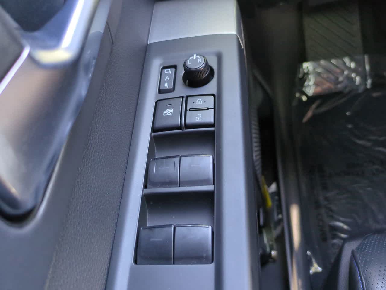 Thumbnail: 2025 Toyota Tundra - 23