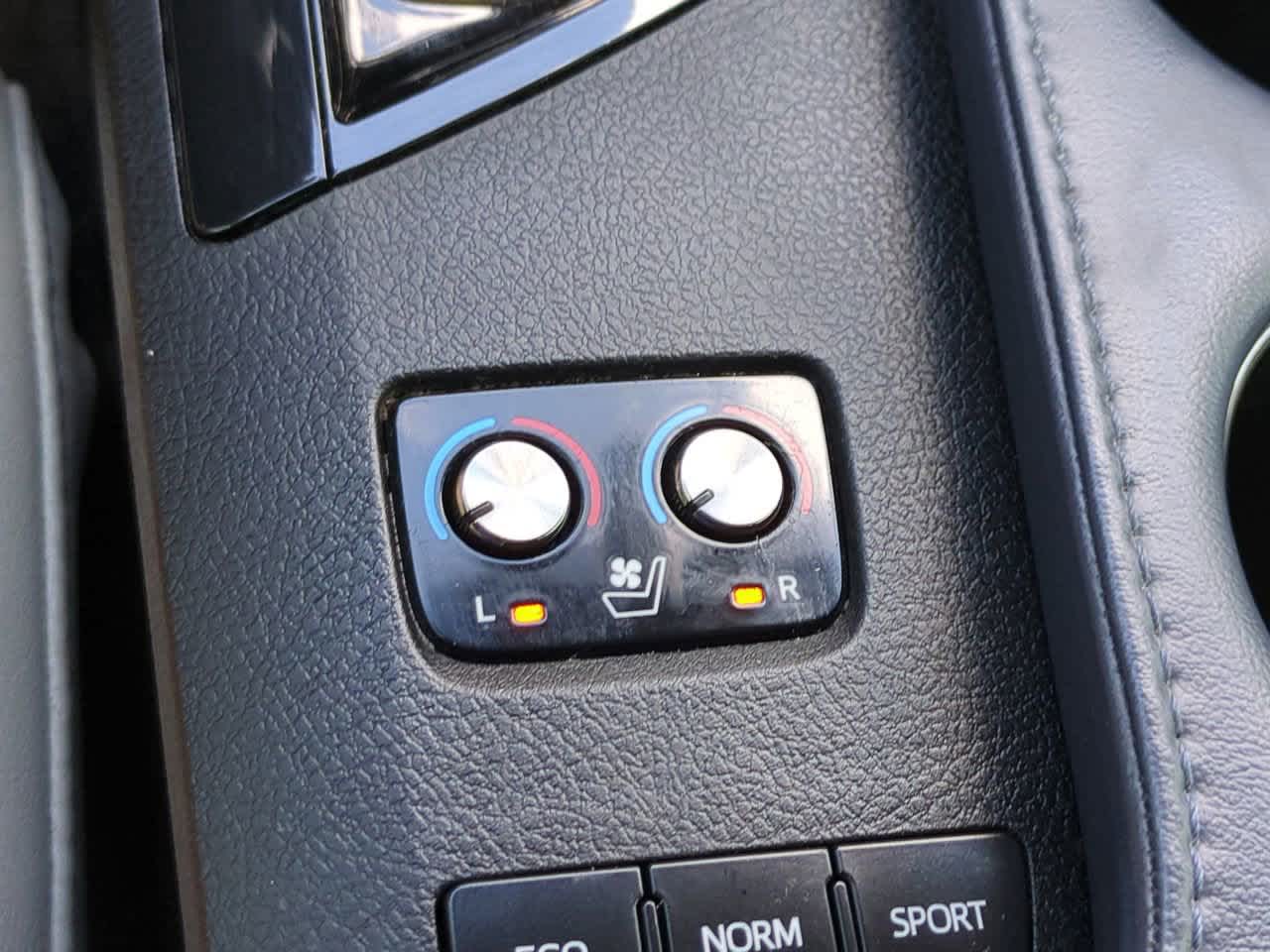 Thumbnail: 2015 Toyota Avalon - 23