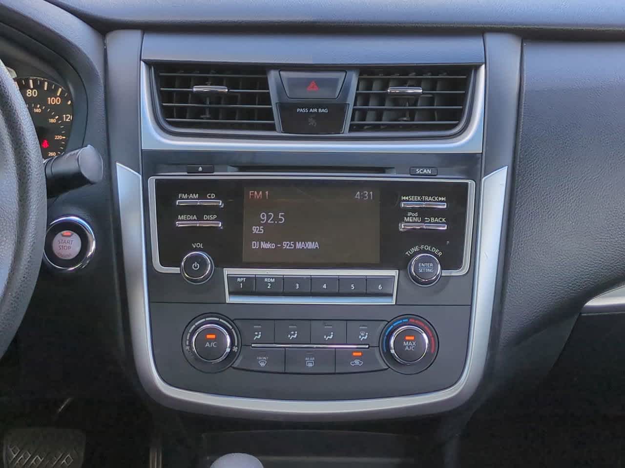 Thumbnail: 2018 Nissan Altima - 17