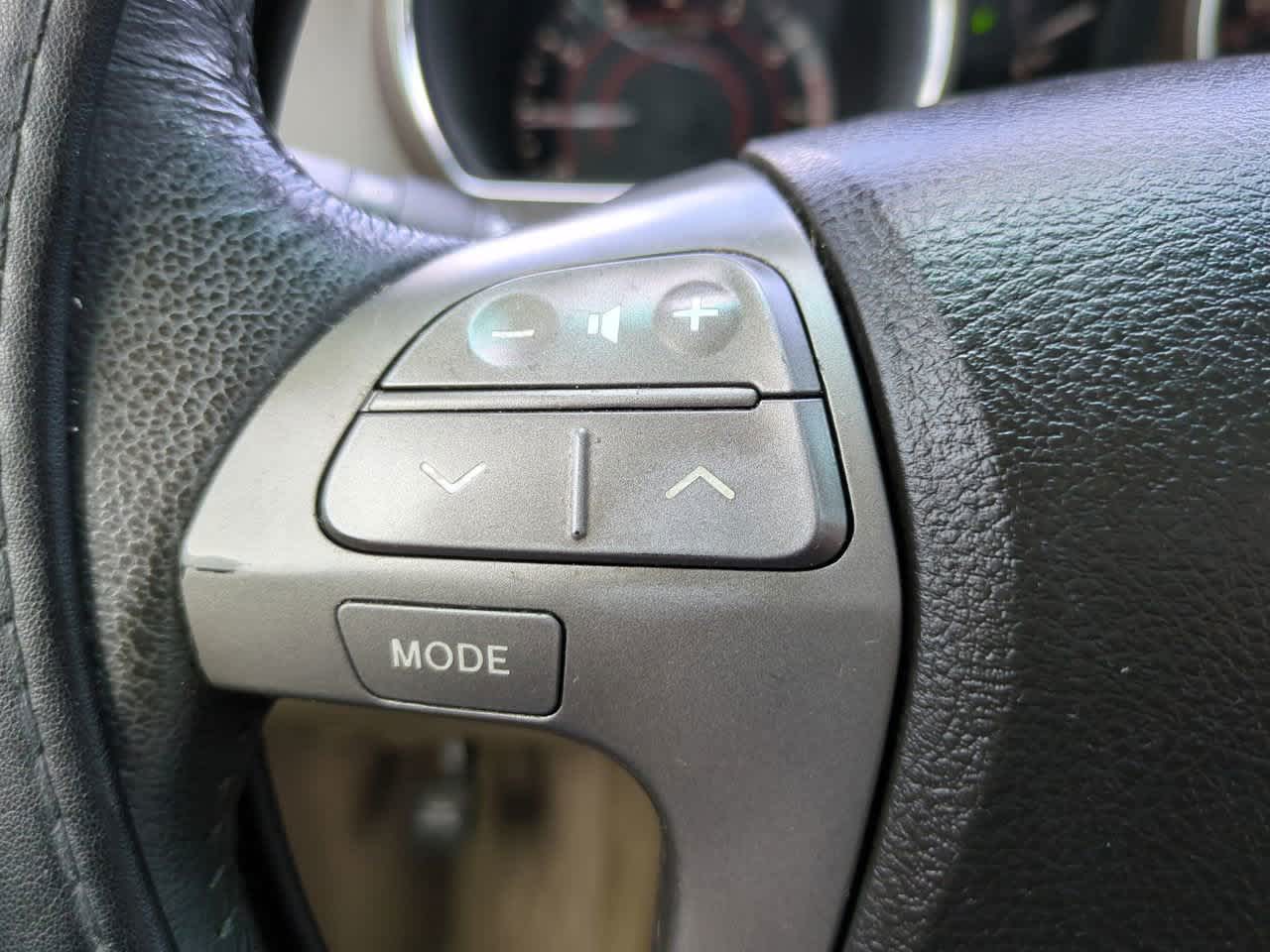 Thumbnail: 2010 Toyota Highlander - 25
