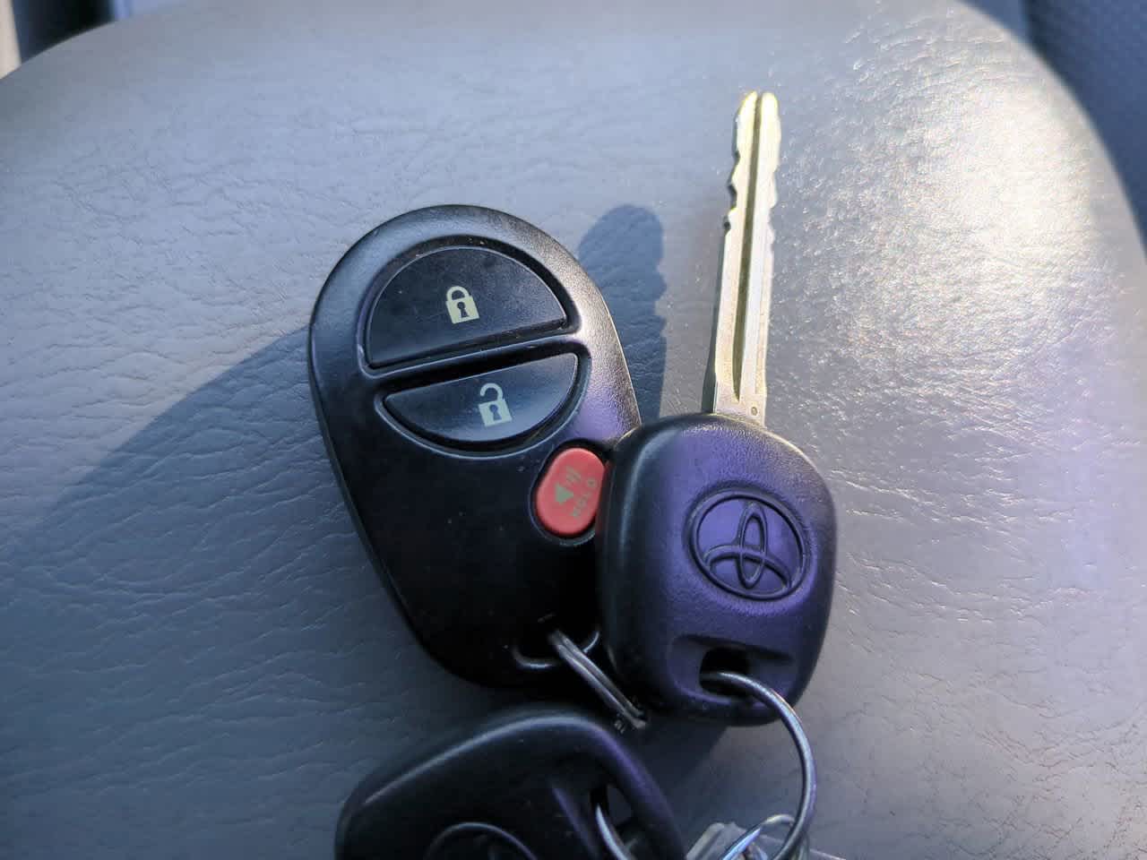 Thumbnail: 2010 Toyota Tacoma - 26