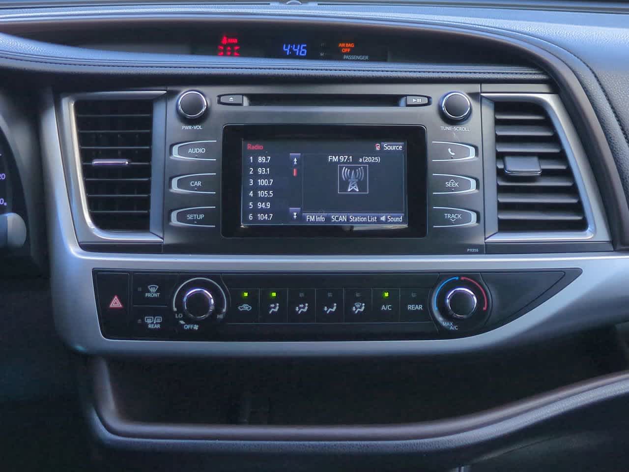 Thumbnail: 2018 Toyota Highlander - 18