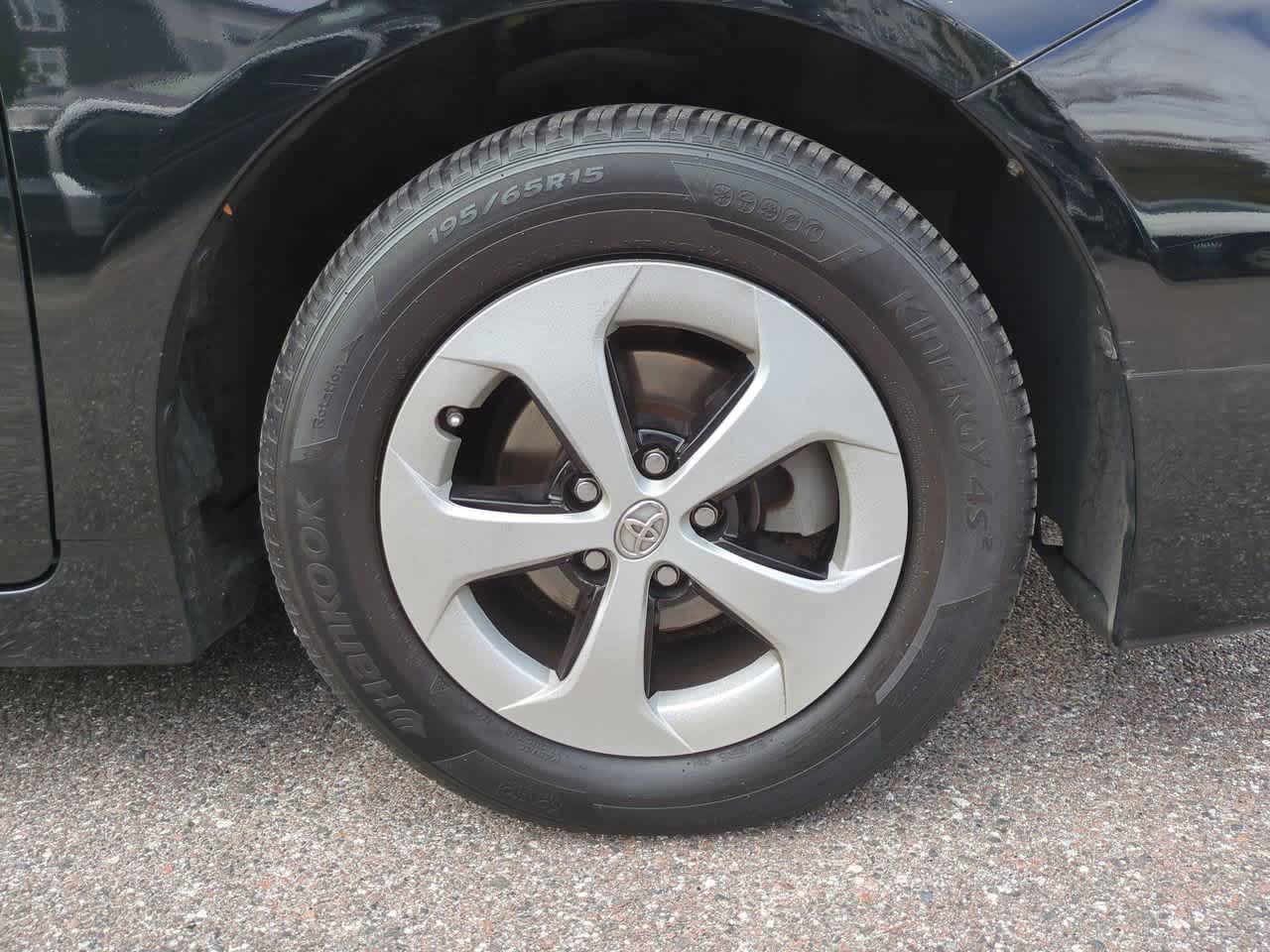 Thumbnail: 2013 Toyota Prius - 11