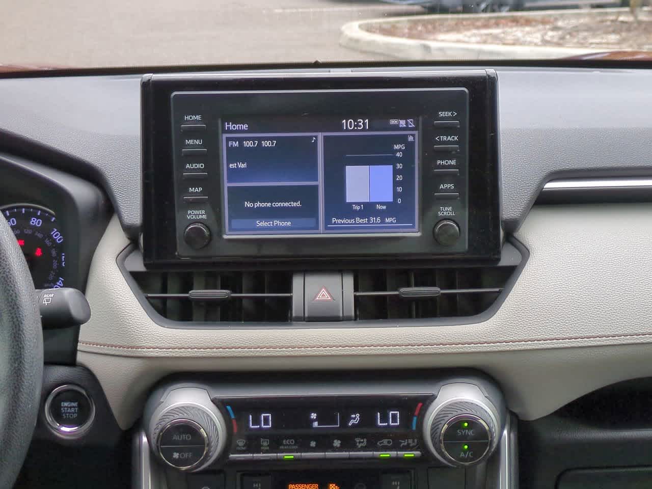 Thumbnail: 2019 Toyota RAV4 - 17