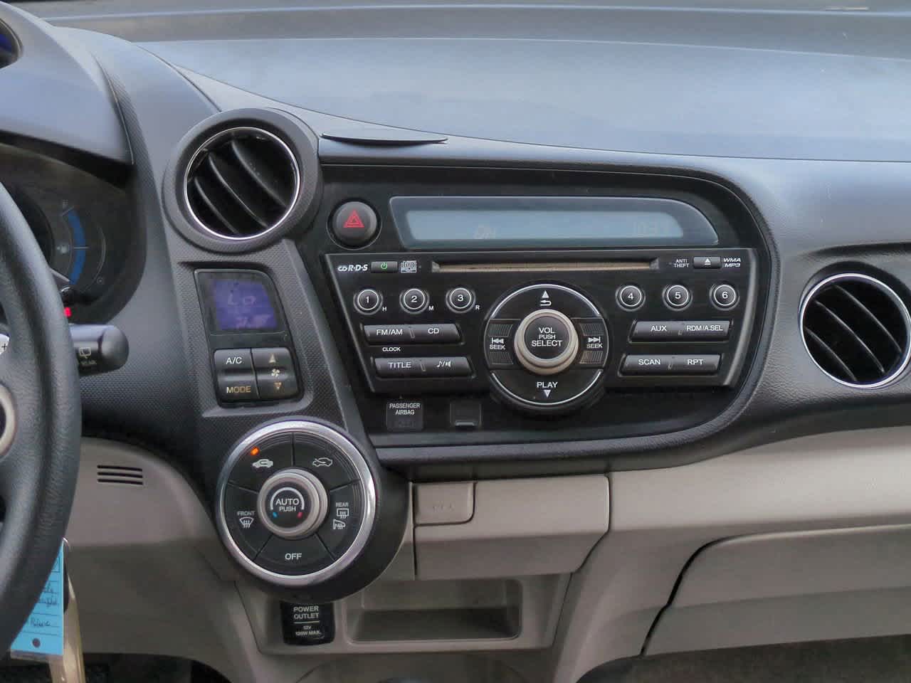 Thumbnail: 2011 Honda Insight - 17