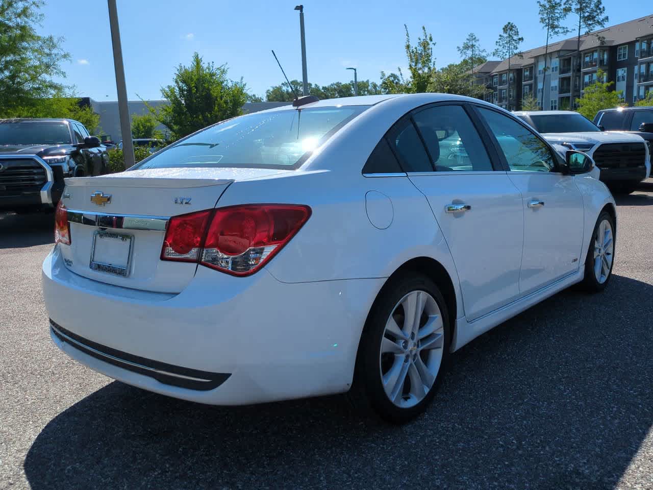 Thumbnail: 2015 Chevrolet Cruze - 6