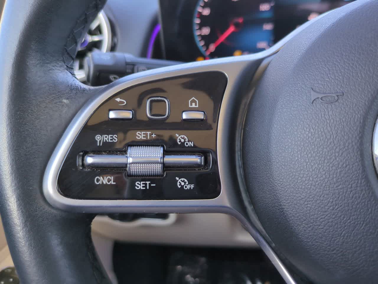 Thumbnail: 2023 Mercedes-Benz GLB - 24