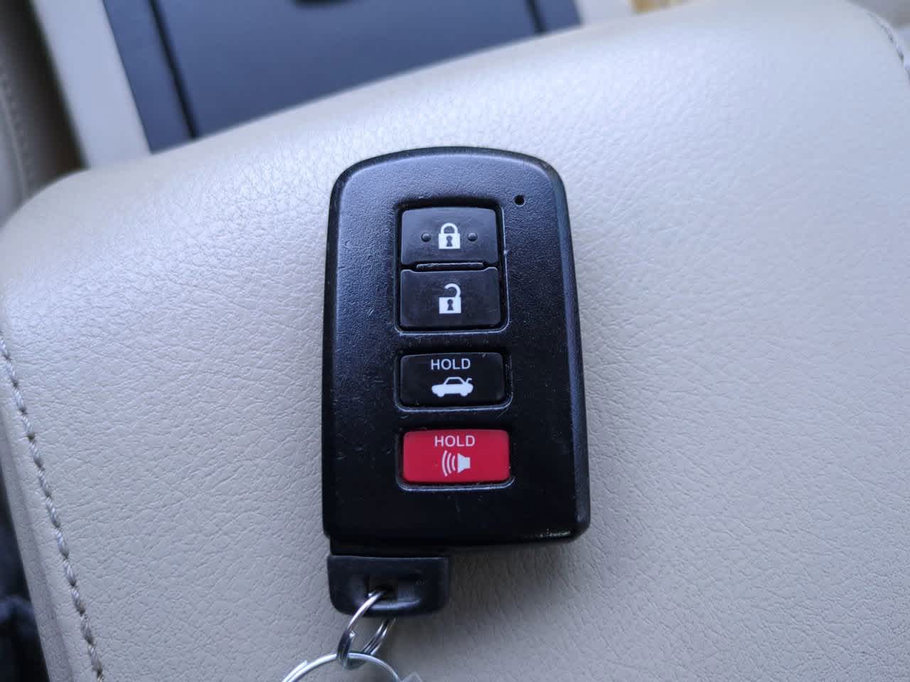 Thumbnail: 2014 Toyota Camry - 26