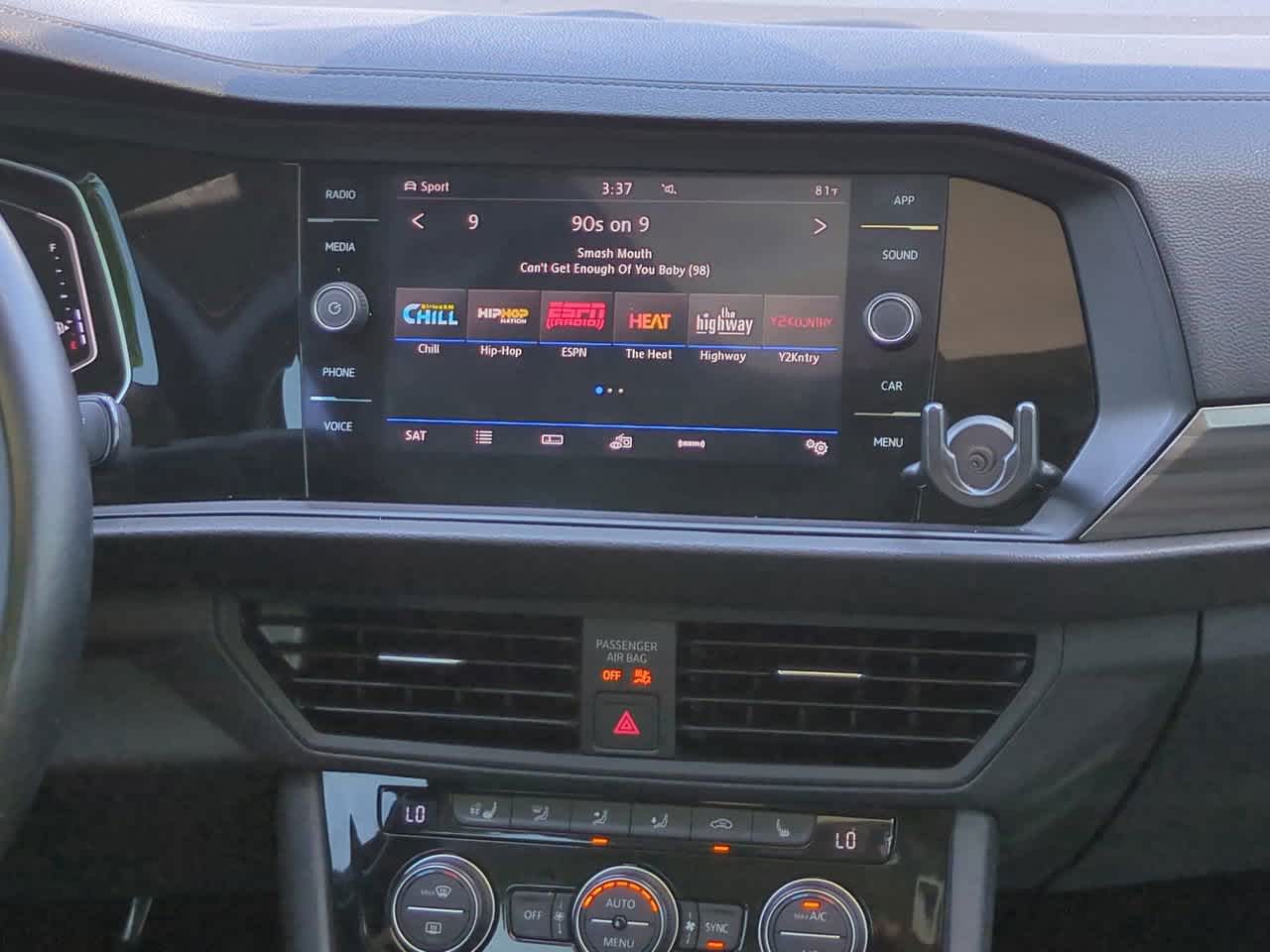 Thumbnail: 2019 Volkswagen Jetta - 17