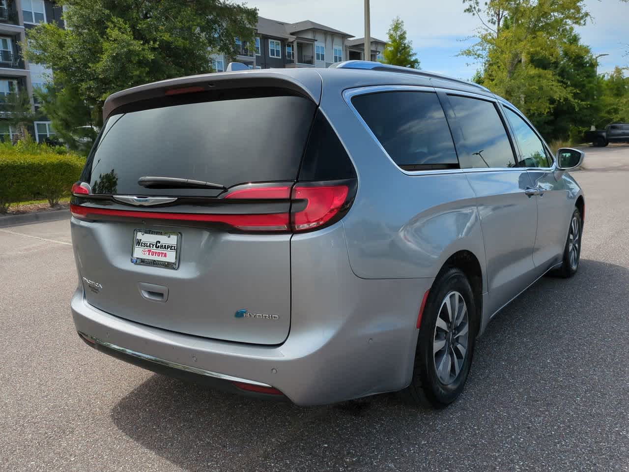 Thumbnail: 2021 Chrysler Pacifica - 6