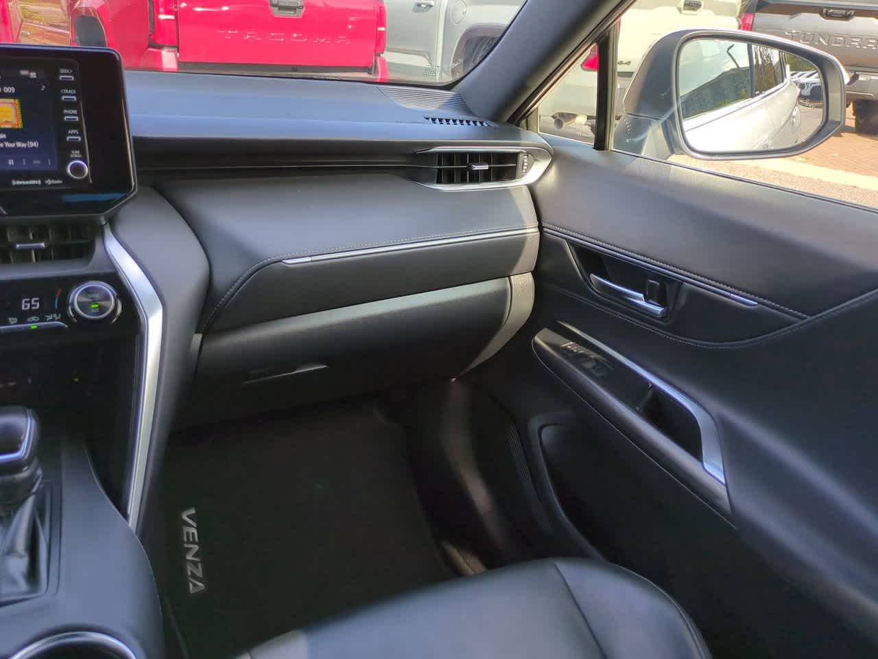 Thumbnail: 2021 Toyota Venza - 16